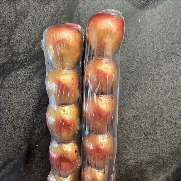 Lot of two (2) Gold Halloween Scull Wax Candle - Picture 5 of 7